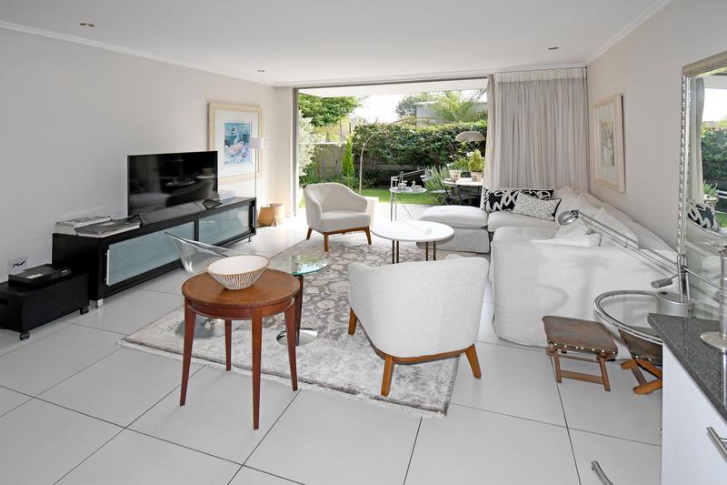 1 Bedroom Property for Sale in Hurlingham Gauteng