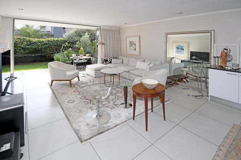 1 Bedroom Property for Sale in Hurlingham Gauteng