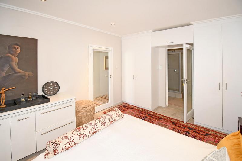 1 Bedroom Property for Sale in Hurlingham Gauteng