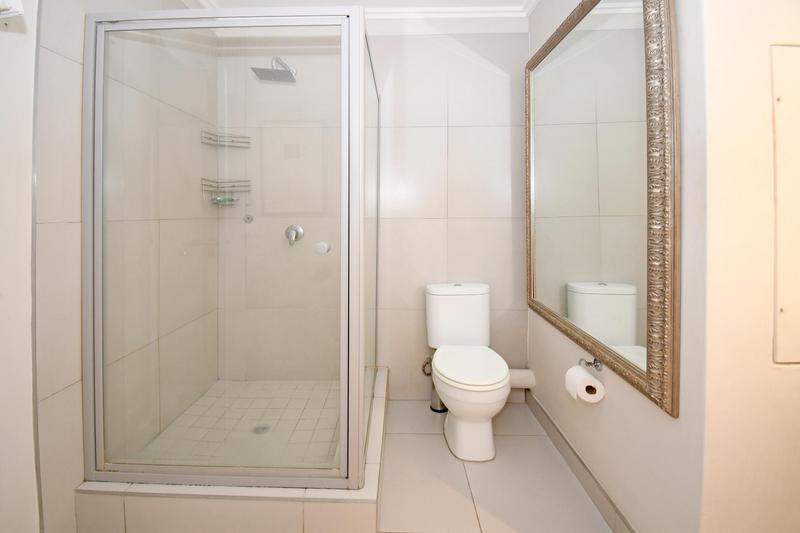 1 Bedroom Property for Sale in Hurlingham Gauteng