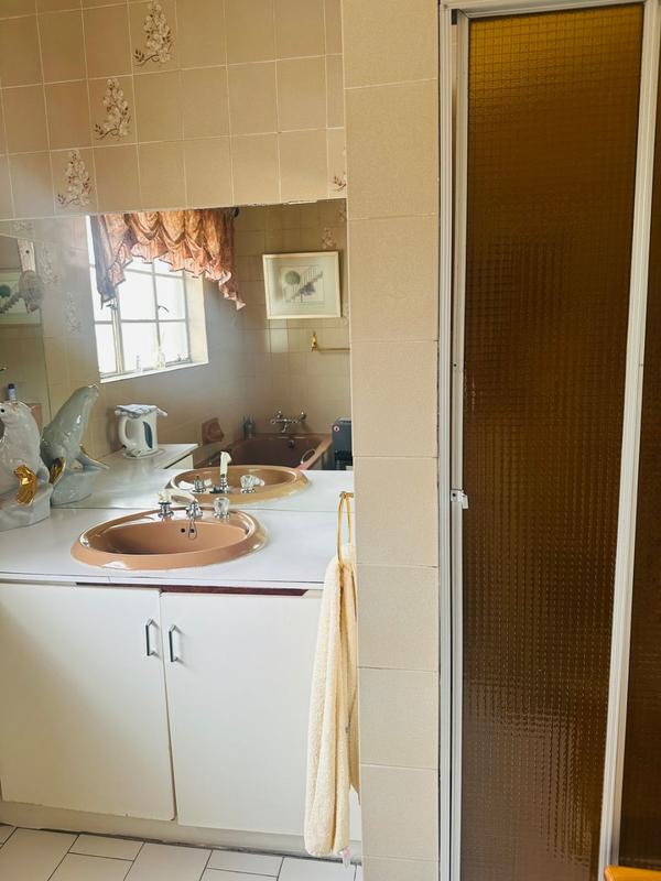 4 Bedroom Property for Sale in Bassonia Gauteng