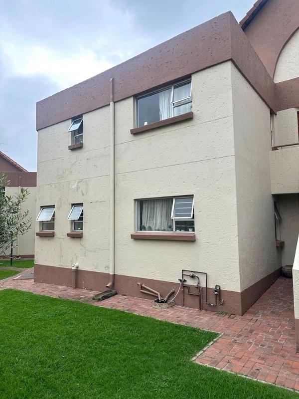 2 Bedroom Property for Sale in Bedfordview Gauteng