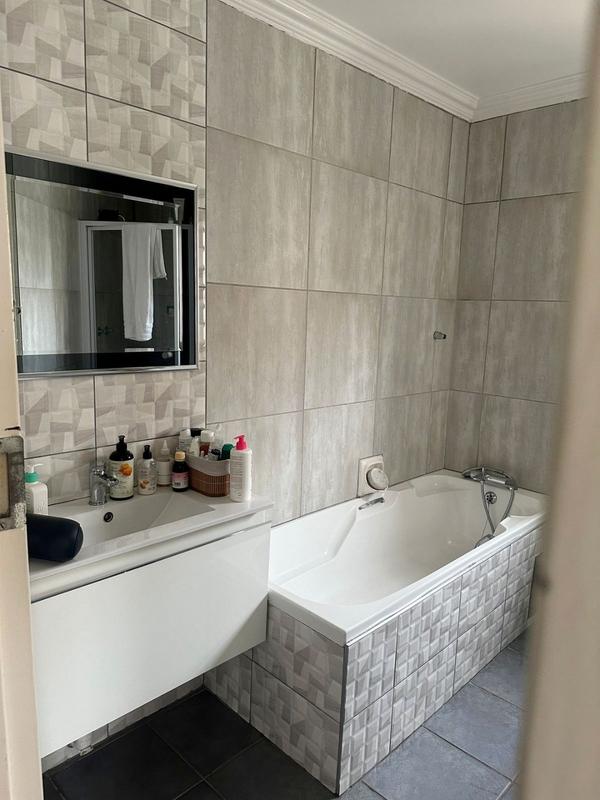 2 Bedroom Property for Sale in Bedfordview Gauteng