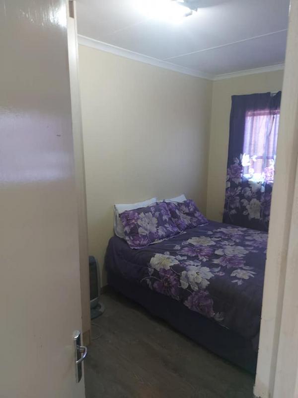 To Let 2 Bedroom Property for Rent in Clayville Gauteng