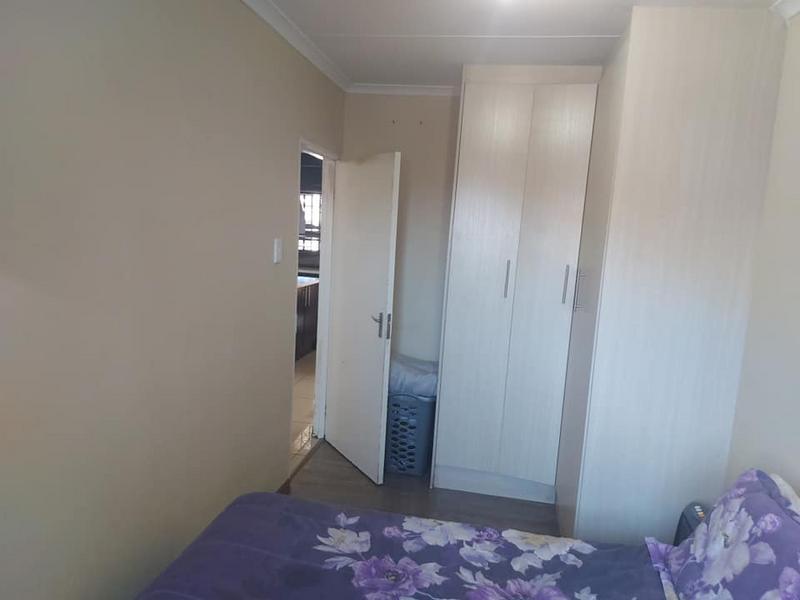 To Let 2 Bedroom Property for Rent in Clayville Gauteng