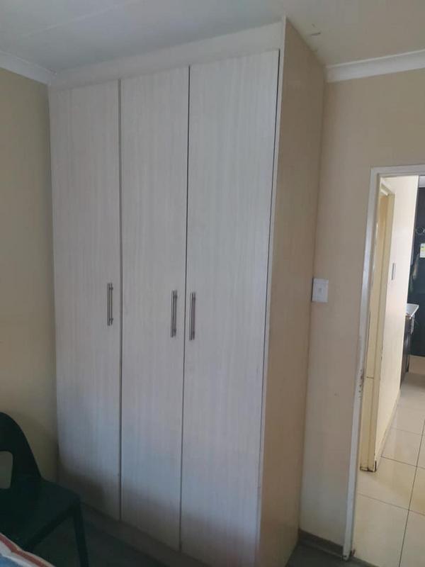 To Let 2 Bedroom Property for Rent in Clayville Gauteng