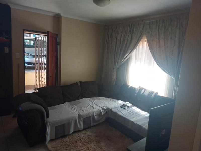 To Let 2 Bedroom Property for Rent in Clayville Gauteng