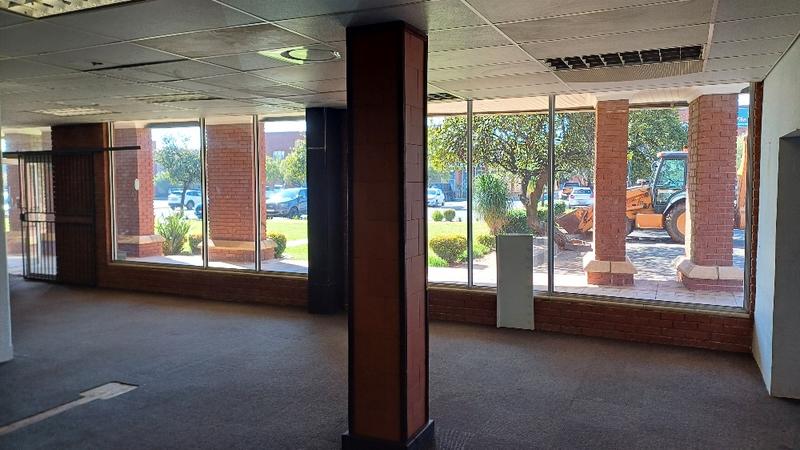 To Let commercial Property for Rent in Rooihuiskraal Gauteng