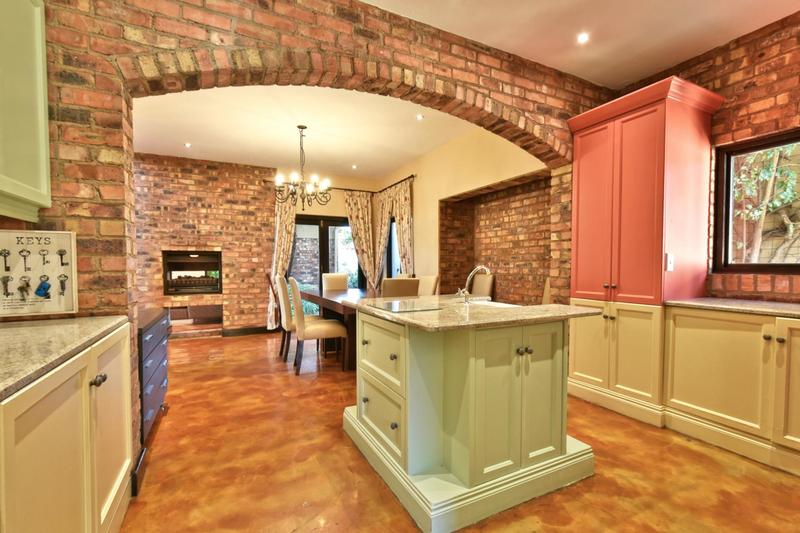 4 Bedroom Property for Sale in Northcliff Gauteng