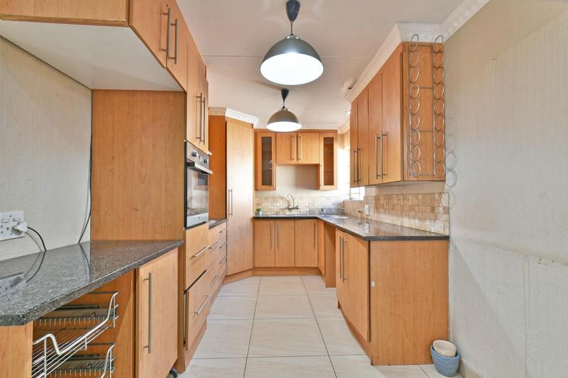 3 Bedroom Property for Sale in Sonneglans Gauteng