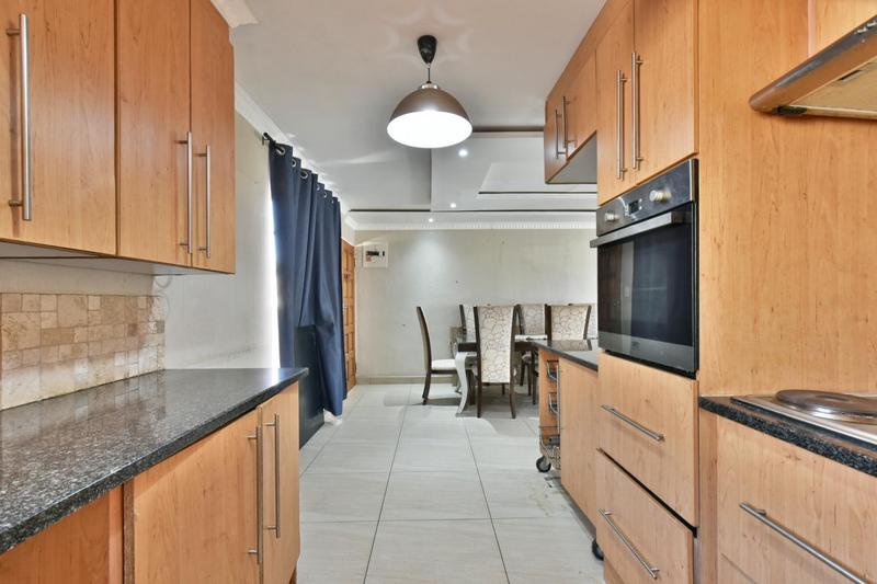 3 Bedroom Property for Sale in Sonneglans Gauteng