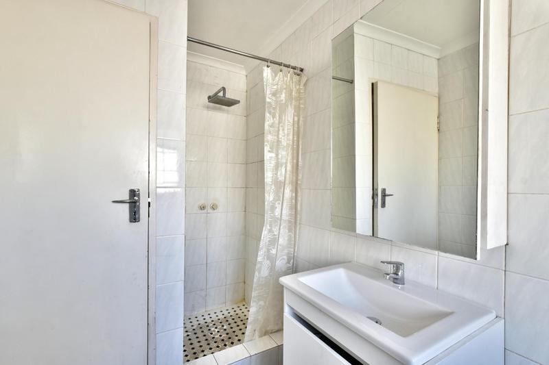 3 Bedroom Property for Sale in Sonneglans Gauteng