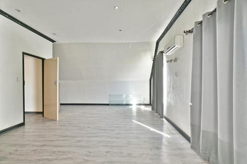 3 Bedroom Property for Sale in Sonneglans Gauteng