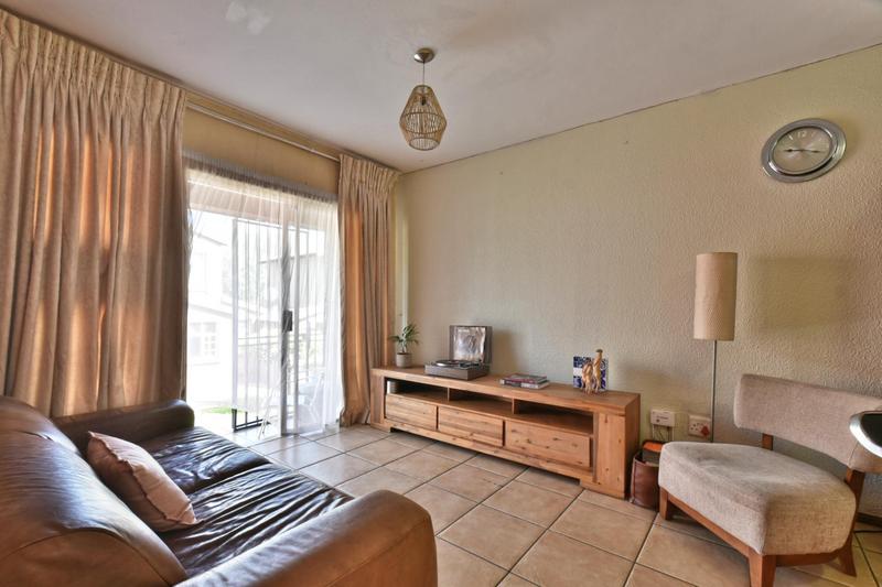 2 Bedroom Property for Sale in Wilgeheuwel Gauteng