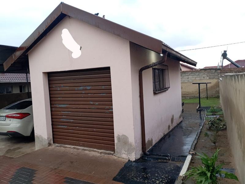 2 Bedroom Property for Sale in Ebony Park Gauteng