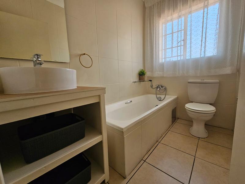 3 Bedroom Property for Sale in Glen Marais Gauteng