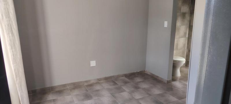 1 Bedroom Property for Sale in Groblerpark Gauteng