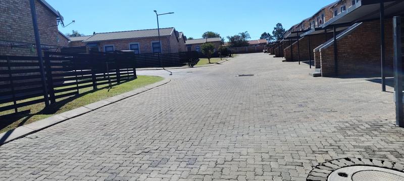 1 Bedroom Property for Sale in Groblerpark Gauteng