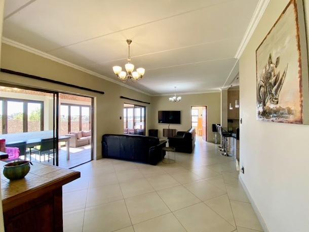 3 Bedroom Property for Sale in Ruimsig Gauteng