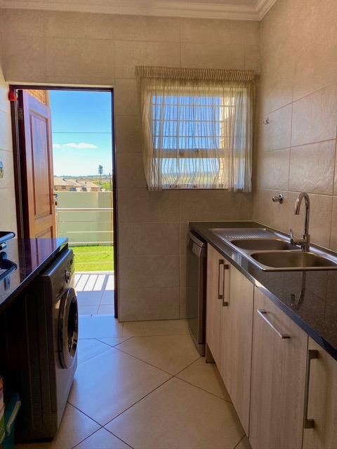 3 Bedroom Property for Sale in Ruimsig Gauteng