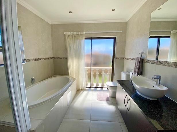 3 Bedroom Property for Sale in Ruimsig Gauteng