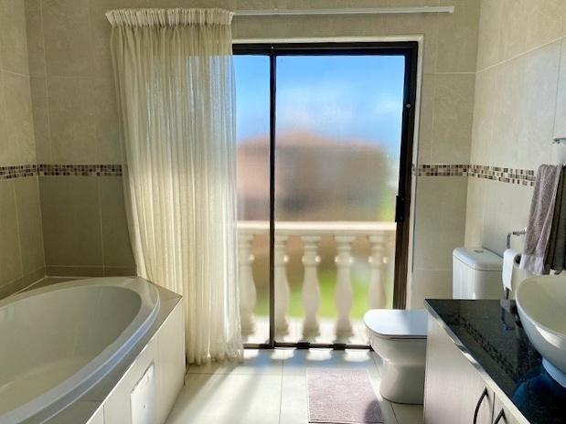 3 Bedroom Property for Sale in Ruimsig Gauteng
