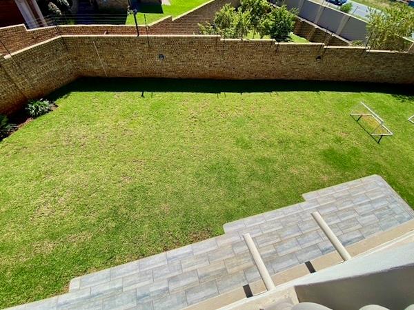 3 Bedroom Property for Sale in Ruimsig Gauteng
