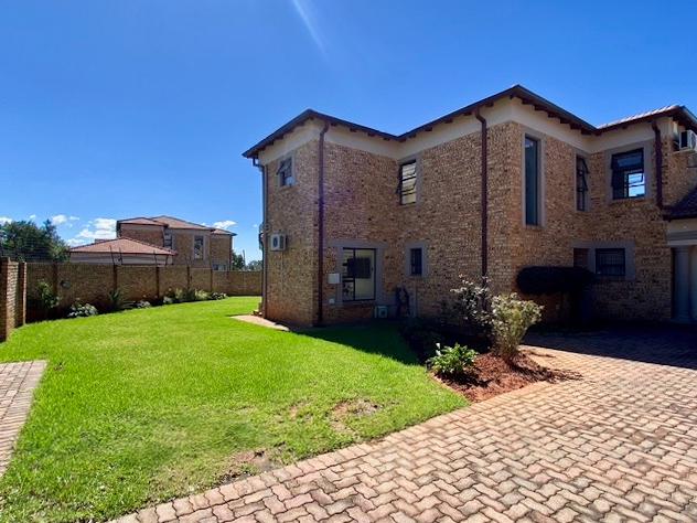 3 Bedroom Property for Sale in Ruimsig Gauteng