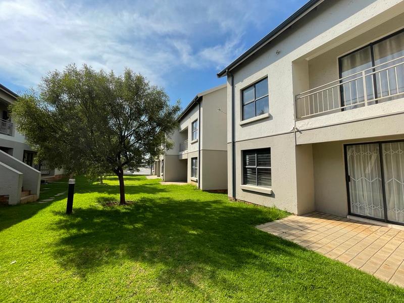 To Let 2 Bedroom Property for Rent in Lakefield Gauteng