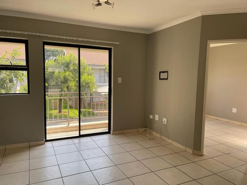To Let 2 Bedroom Property for Rent in Lakefield Gauteng