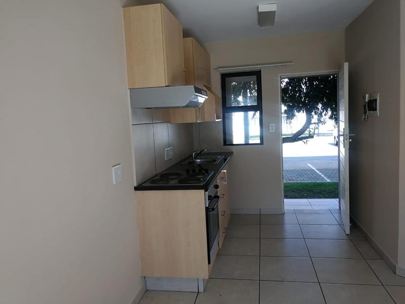 To Let 2 Bedroom Property for Rent in Lakefield Gauteng