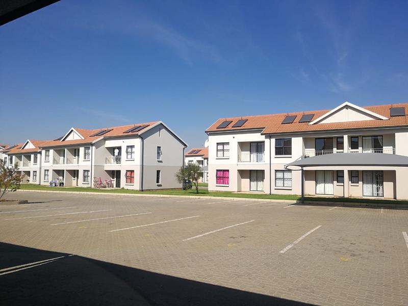 To Let 2 Bedroom Property for Rent in Lakefield Gauteng
