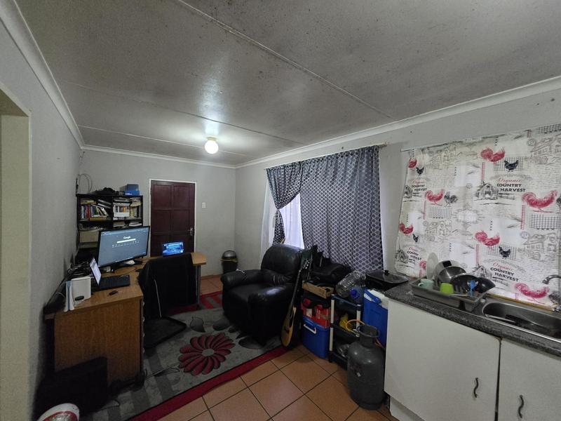 To Let 1 Bedroom Property for Rent in Haddon Gauteng