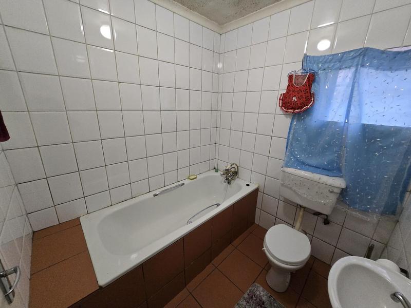 To Let 1 Bedroom Property for Rent in Haddon Gauteng