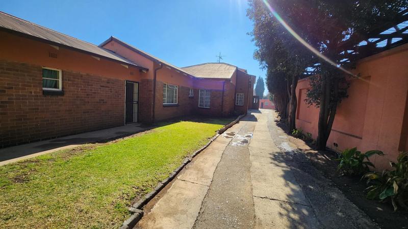 To Let 1 Bedroom Property for Rent in Haddon Gauteng
