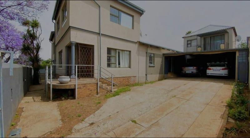 4 Bedroom Property for Sale in Crosby Gauteng