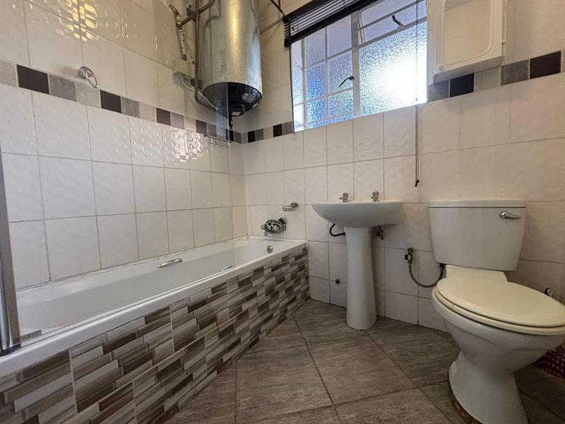 2 Bedroom Property for Sale in Florida Gauteng