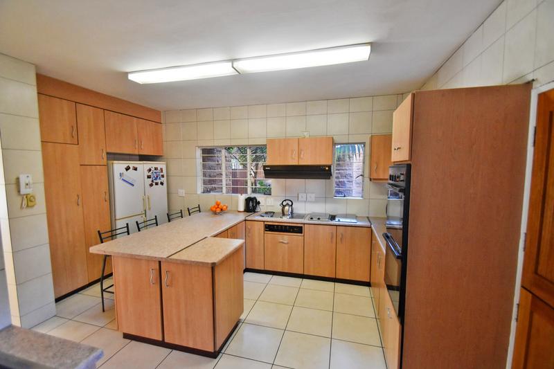 4 Bedroom Property for Sale in Senderwood Gauteng