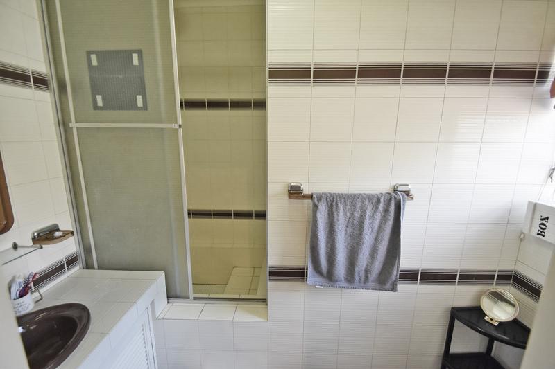 4 Bedroom Property for Sale in Senderwood Gauteng