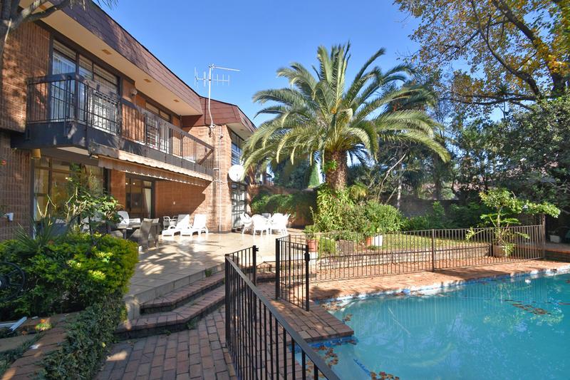 4 Bedroom Property for Sale in Senderwood Gauteng