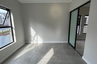 To Let 1 Bedroom Property for Rent in Waterfall Gauteng