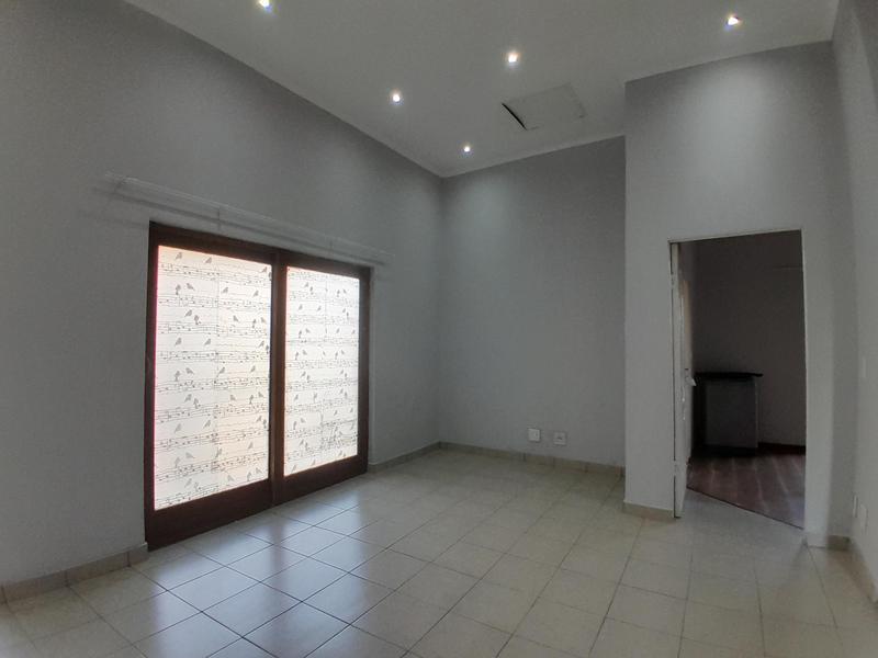 1 Bedroom Property for Sale in Eldo Lakes Estate Gauteng