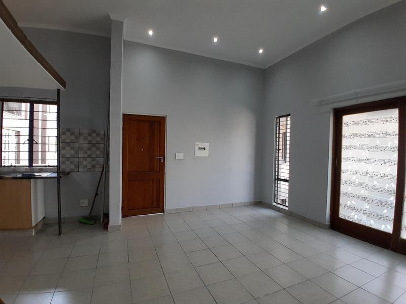 1 Bedroom Property for Sale in Eldo Lakes Estate Gauteng