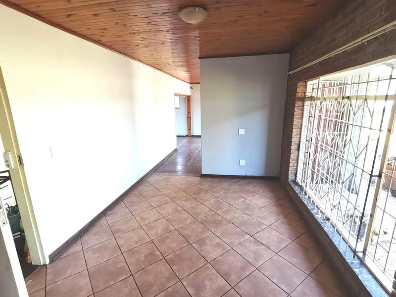 To Let 3 Bedroom Property for Rent in Nimrodpark Gauteng