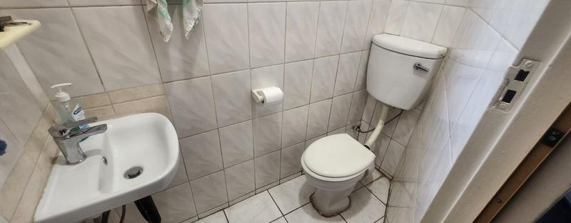 3 Bedroom Property for Sale in Cyrildene Gauteng