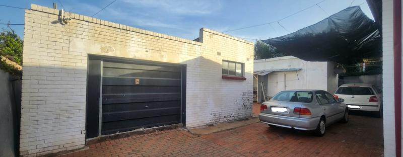 3 Bedroom Property for Sale in Cyrildene Gauteng