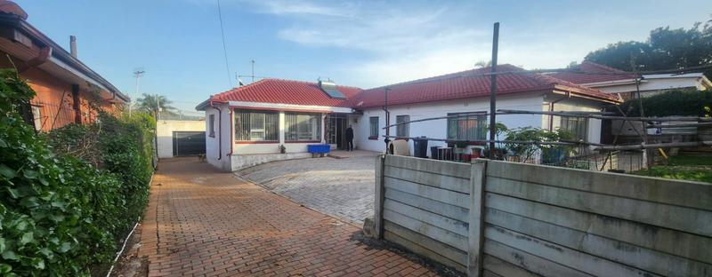 3 Bedroom Property for Sale in Cyrildene Gauteng