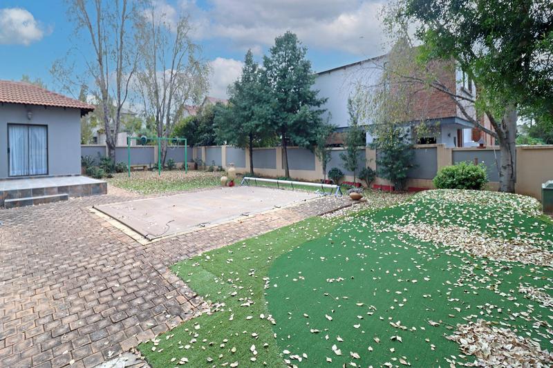 5 Bedroom Property for Sale in Midstream Estate Gauteng
