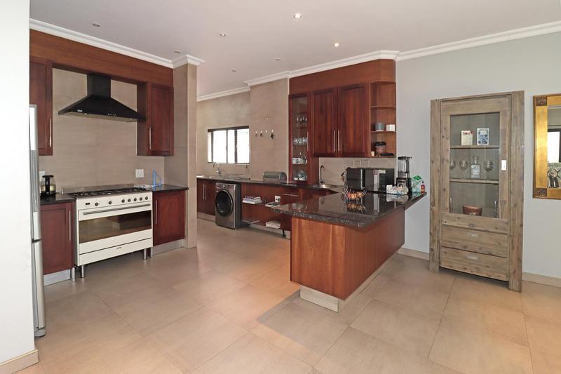 5 Bedroom Property for Sale in Midstream Estate Gauteng