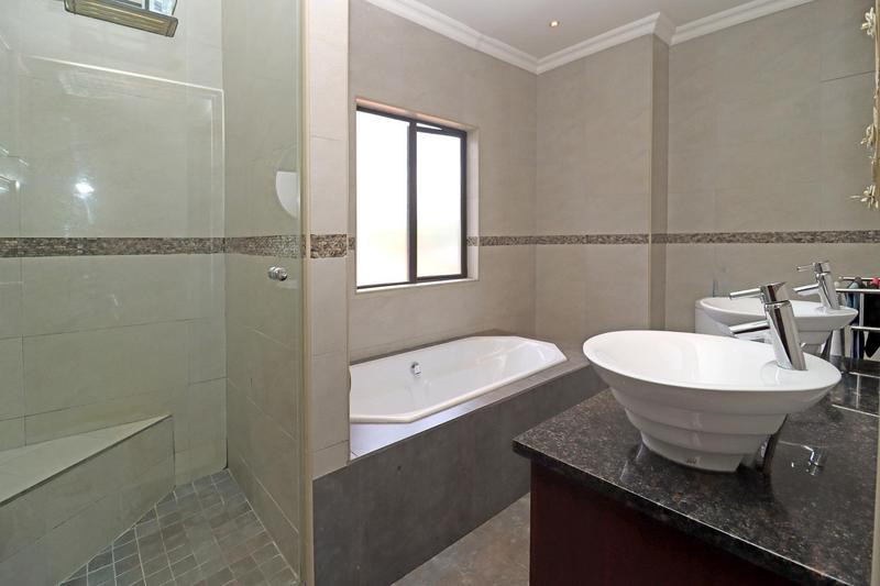 5 Bedroom Property for Sale in Midstream Estate Gauteng
